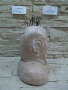 Tirelires  "Collection de bustes imitation pierre sculpté LES/THI beault-sard artisans CT (papier & pots de plastique  recyclé à 100%)